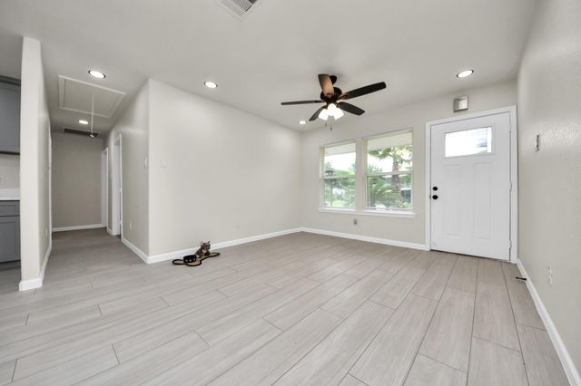 5111 Willow Glen Drive, Houston, TX 77033