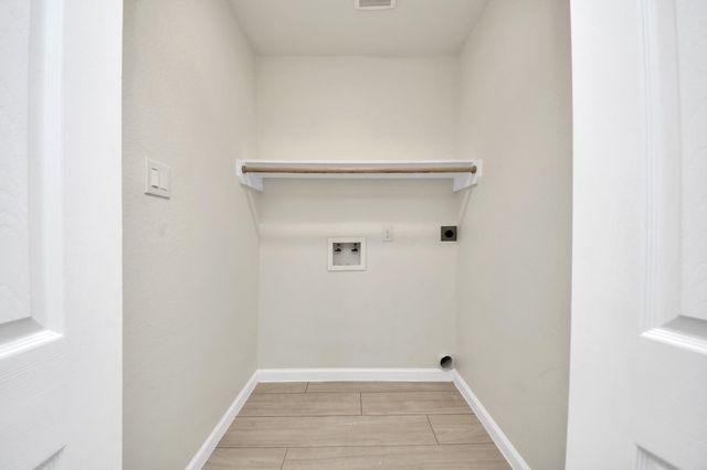 5111 Willow Glen Drive, Houston, TX 77033