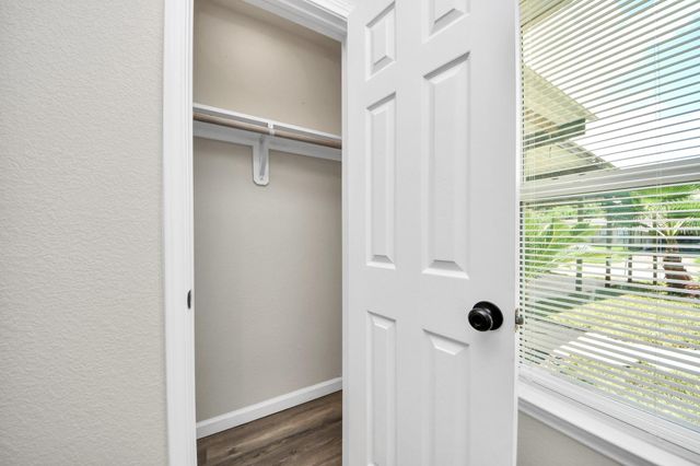 5111 Willow Glen Drive, Houston, TX 77033