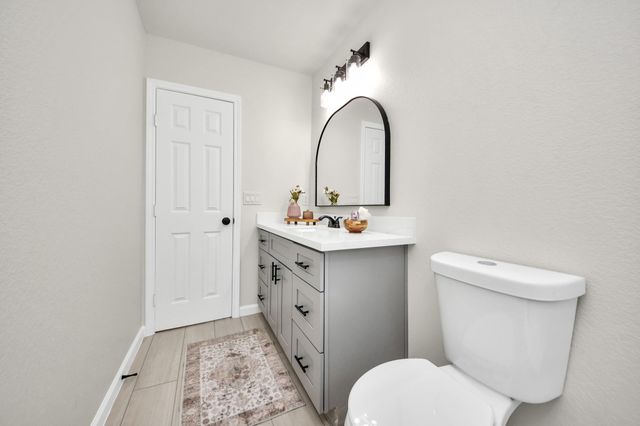 5111 Willow Glen Drive, Houston, TX 77033