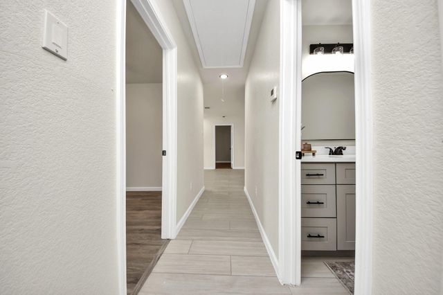 5111 Willow Glen Drive, Houston, TX 77033