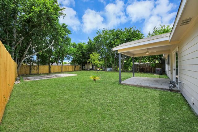 5111 Willow Glen Drive, Houston, TX 77033