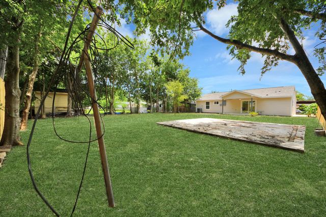 5111 Willow Glen Drive, Houston, TX 77033