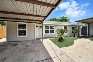 5111 Willow Glen Drive, Houston, TX 77033