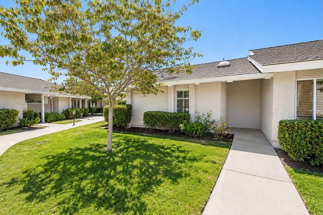 8877 Tulare Drive 313D, Huntington Beach, CA 92646