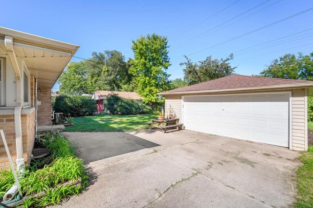 5444 N Dexter AVENUE, Glendale, WI 53209