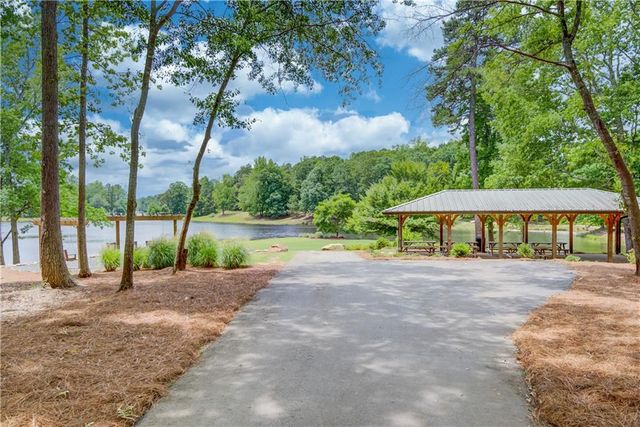 464 Michigan Circle, Hoschton, GA 30548