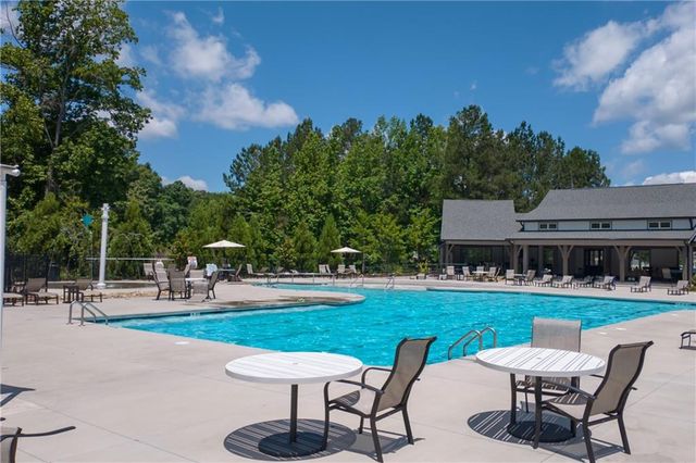 464 Michigan Circle, Hoschton, GA 30548