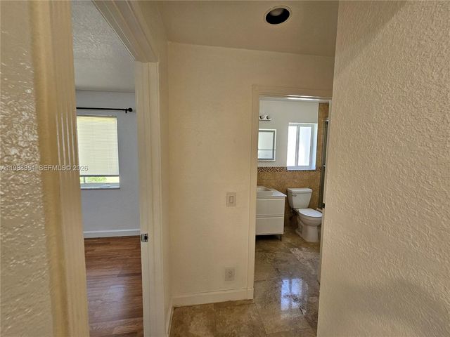 4279 Greenbriar Ln 1, Weston, FL 33331