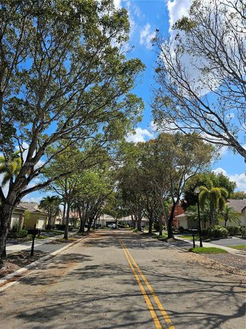 4279 Greenbriar Ln 1, Weston, FL 33331