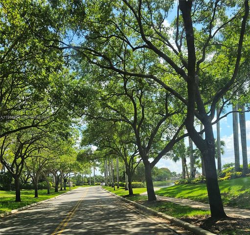 4279 Greenbriar Ln 1, Weston, FL 33331