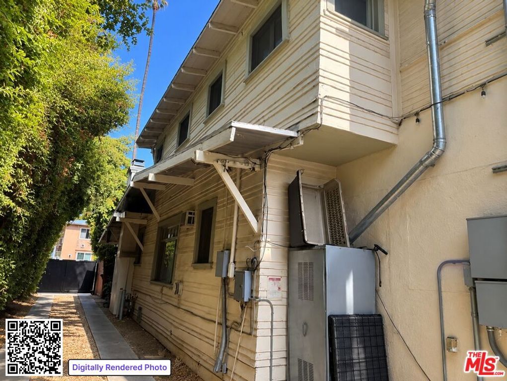 5742 La Mirada Avenue, Los Angeles, CA 90038 — photo 4