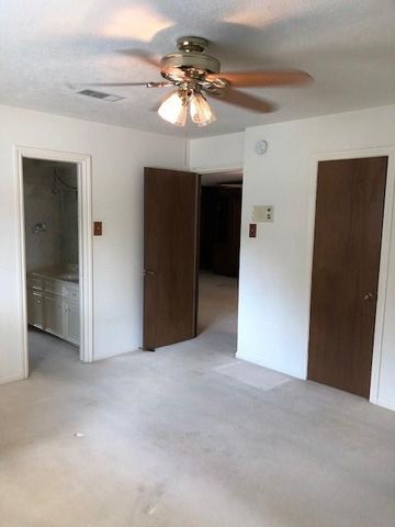 5622 Green Springs Drive, Houston, TX 77066