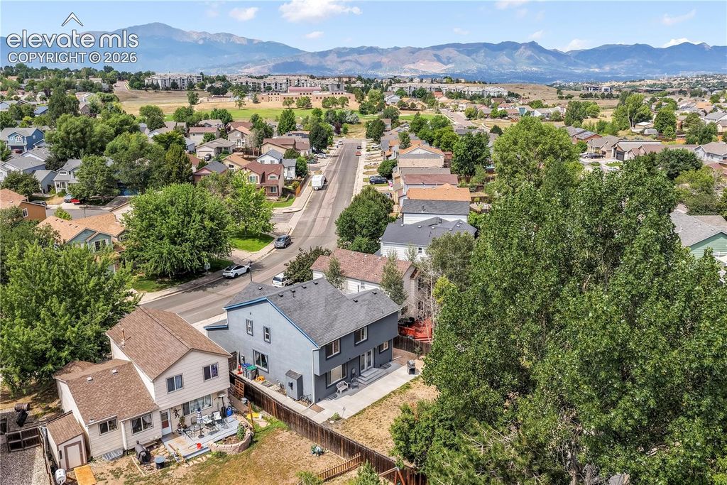 6055 Bow River Drive, Colorado Springs, CO 80923 — photo 2