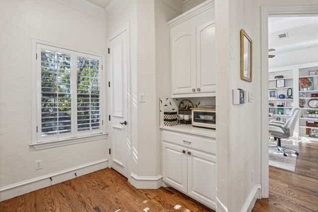 612 Rockingham Drive, Irving, TX 75063