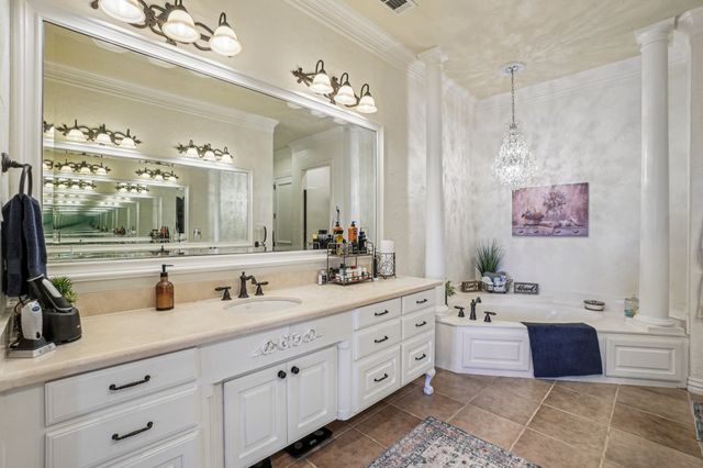 612 Rockingham Drive, Irving, TX 75063