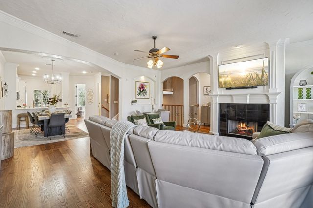 612 Rockingham Drive, Irving, TX 75063