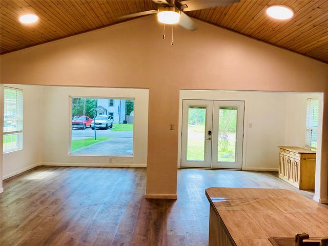 28624 Rantoul Court, Huntsville, TX 77320