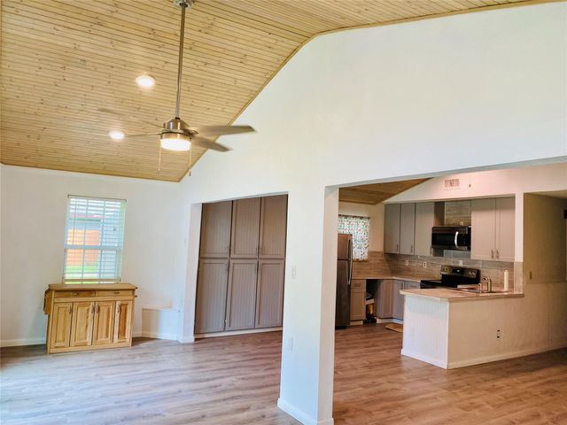 28624 Rantoul Court, Huntsville, TX 77320