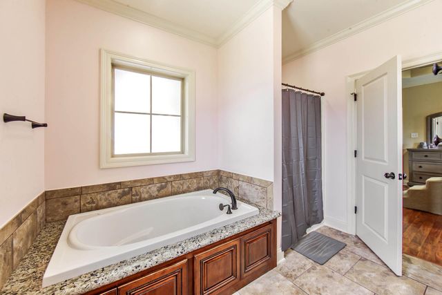 187 Linest Drive, Houma, LA 70364
