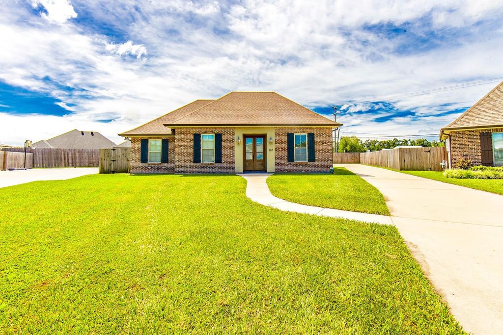 187 Linest Drive, Houma, LA 70364