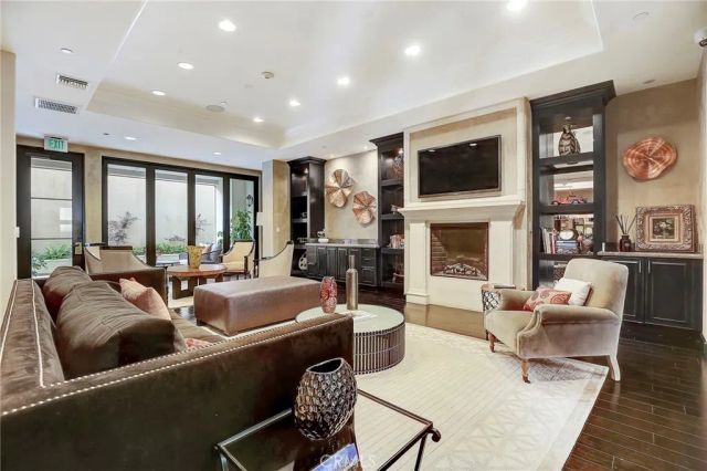 155 Cordova Street 101, Pasadena, CA 91105