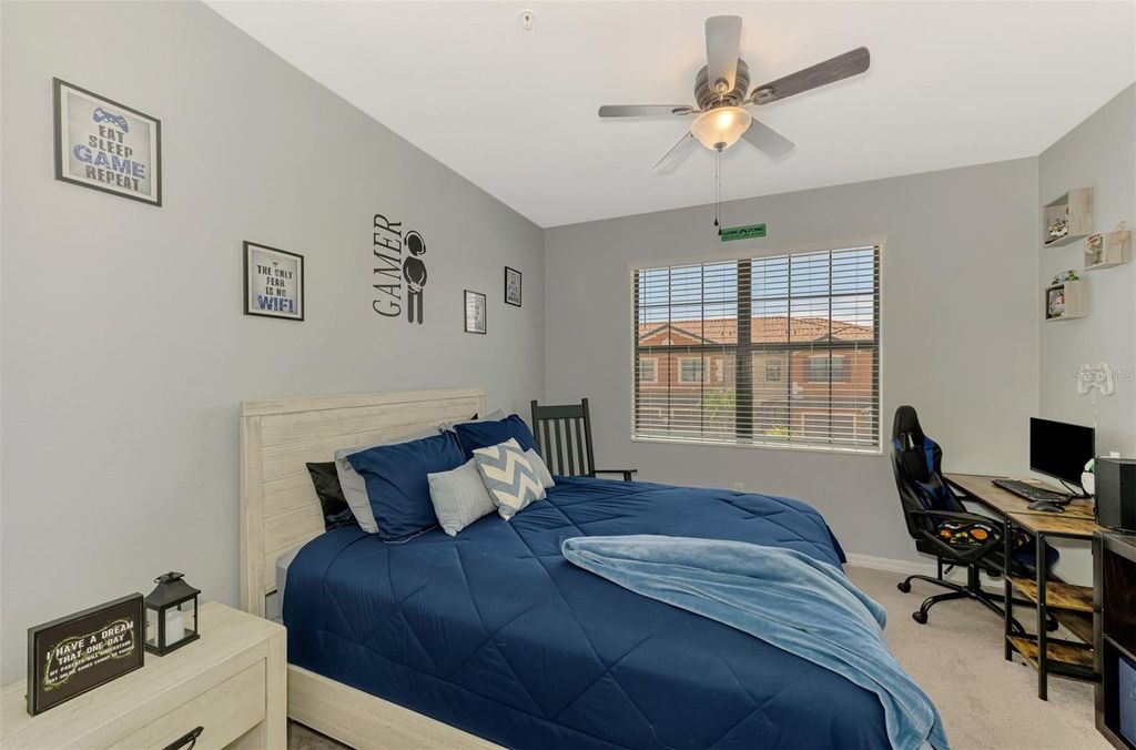 Image 27 of property listing at 20390 LAGENTE CIRCLE, Venice, FL 34293