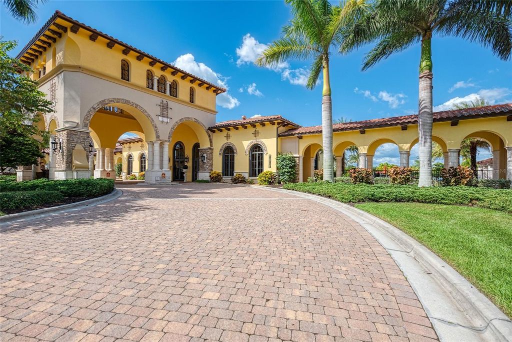 Image 36 of property listing at 20390 LAGENTE CIRCLE, Venice, FL 34293