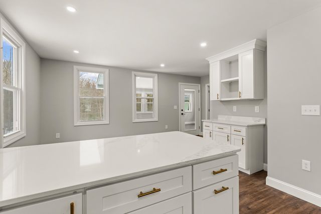 96 Bart Clough Road, Weare, NH 03281