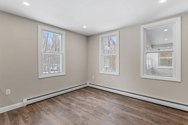 96 Bart Clough Road, Weare, NH 03281