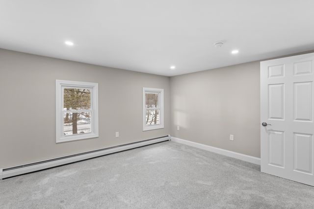 96 Bart Clough Road, Weare, NH 03281