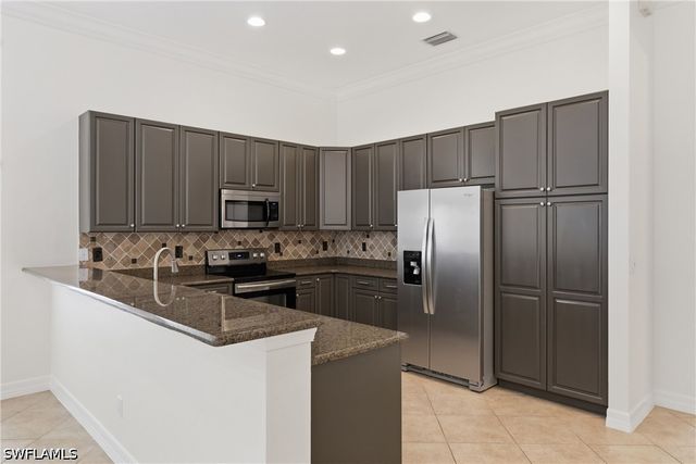 2009 Isla De Palma CIR, Naples, FL 34119
