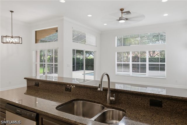 2009 Isla De Palma CIR, Naples, FL 34119