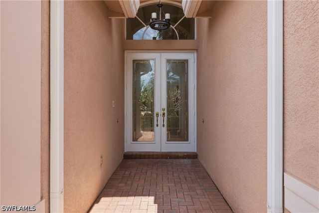 2009 Isla De Palma CIR, Naples, FL 34119
