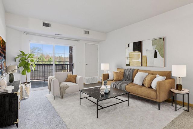 1800 Graham Avenue 325, Saint Paul, MN 55116