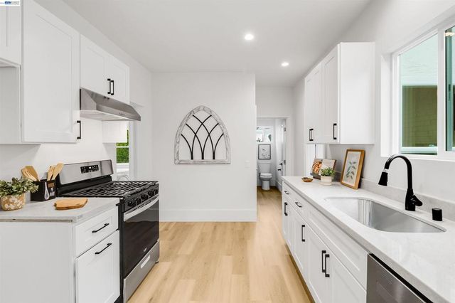 422 Monterey St, Vallejo, CA 94590