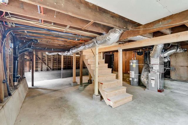 422 Monterey St, Vallejo, CA 94590