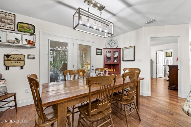 120 Wind Chase Blvd, Madisonville, TN 37354