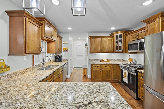 120 Wind Chase Blvd, Madisonville, TN 37354