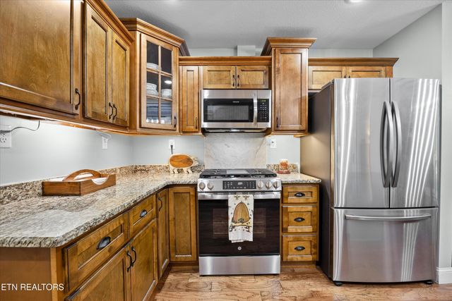 120 Wind Chase Blvd, Madisonville, TN 37354