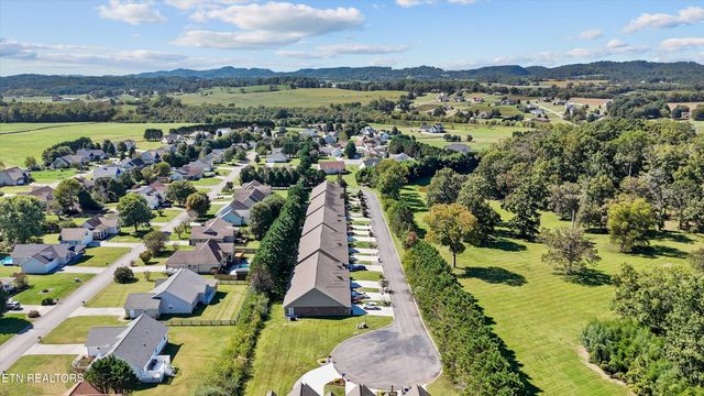 120 Wind Chase Blvd, Madisonville, TN 37354