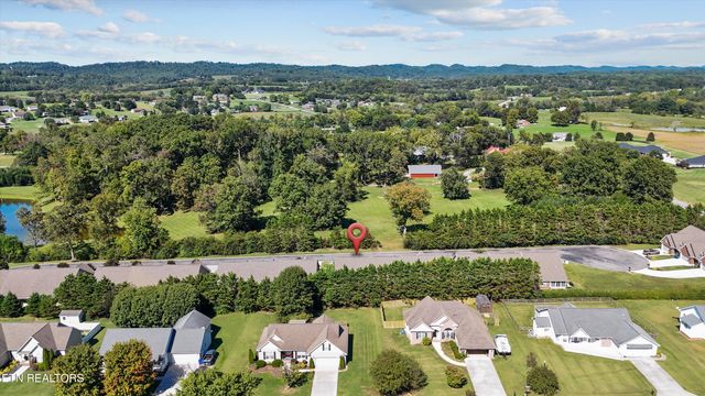 120 Wind Chase Blvd, Madisonville, TN 37354