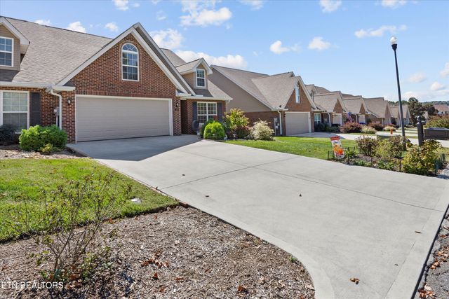 120 Wind Chase Blvd, Madisonville, TN 37354