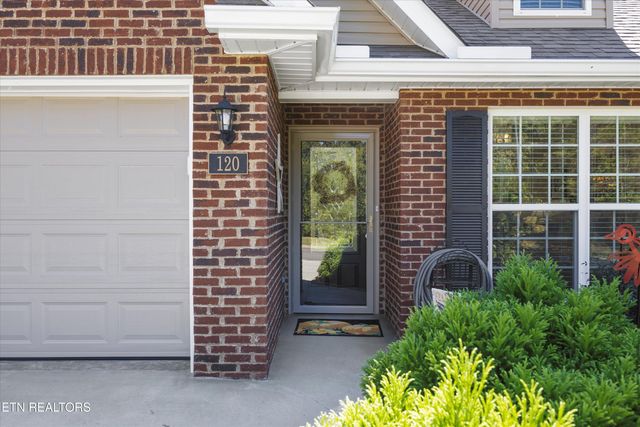 120 Wind Chase Blvd, Madisonville, TN 37354