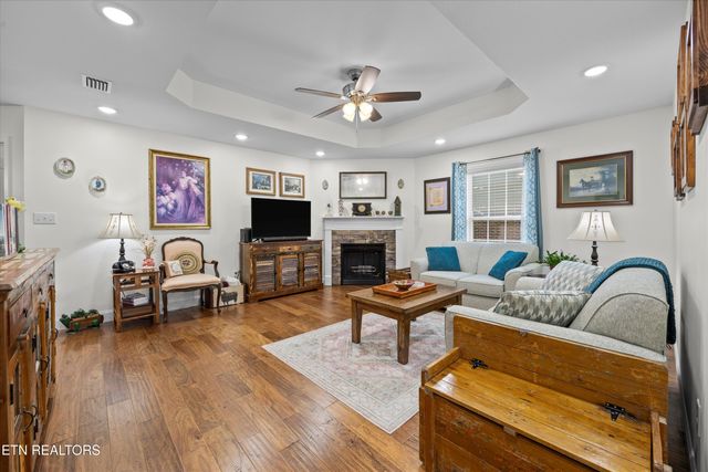 120 Wind Chase Blvd, Madisonville, TN 37354