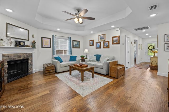 120 Wind Chase Blvd, Madisonville, TN 37354