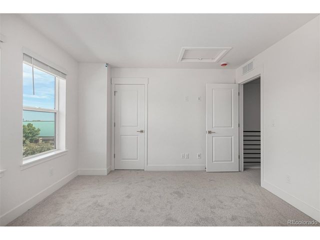 39 Ascent Trl, Englewood, CO 80112