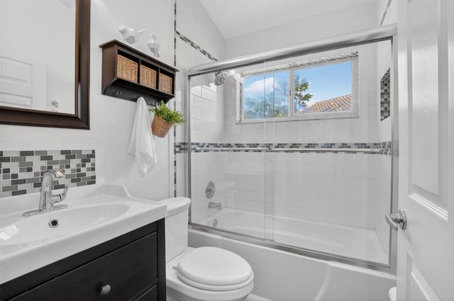 7550 Ironbridge Circle, Delray Beach, FL 33446