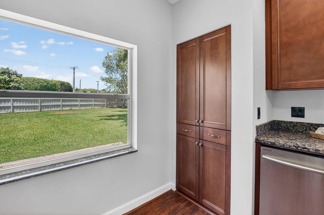 7550 Ironbridge Circle, Delray Beach, FL 33446
