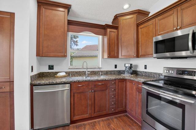 7550 Ironbridge Circle, Delray Beach, FL 33446